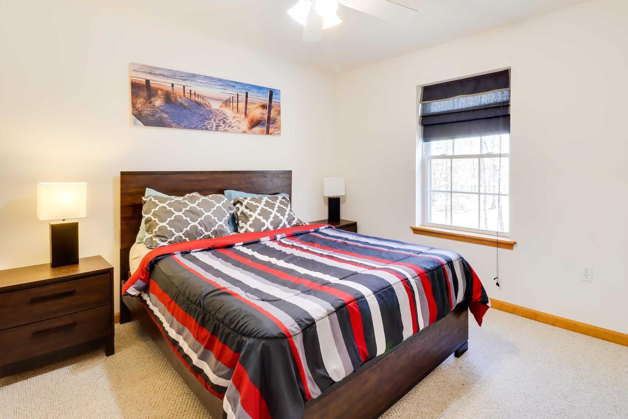 Spacious Poconos With Game Room, Deck And Hot Tub Сasa de vacaciones Albrightsville