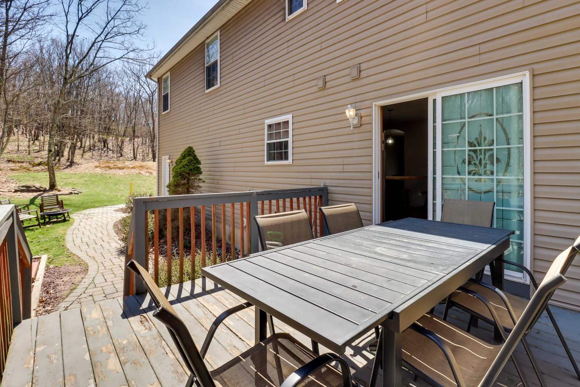 Spacious Poconos With Game Room, Deck And Hot Tub